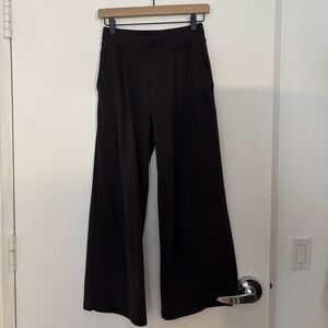 Uniqlo Fleece Straight Pant in Brown